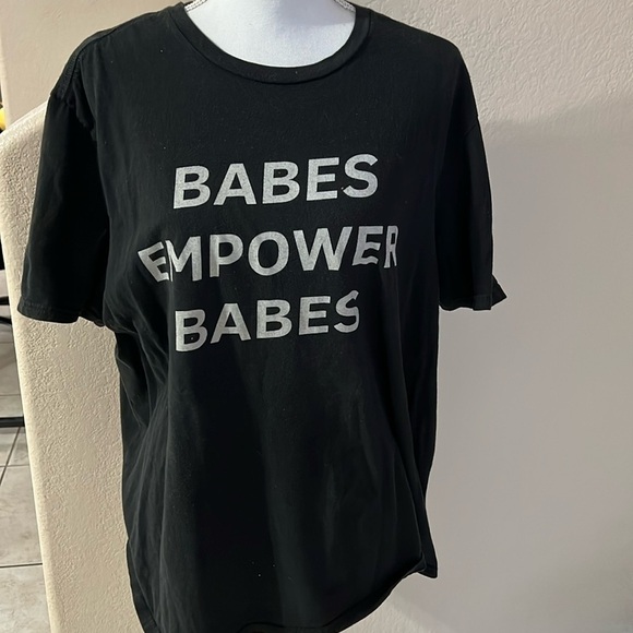 District Tops - Babes empower babes graphic tee